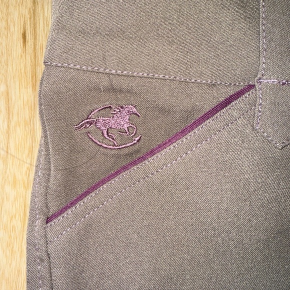 Women’s Riding Breeches - Picture 4 of 7
